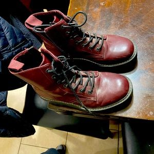 Burgundy boots size 3 from H&M